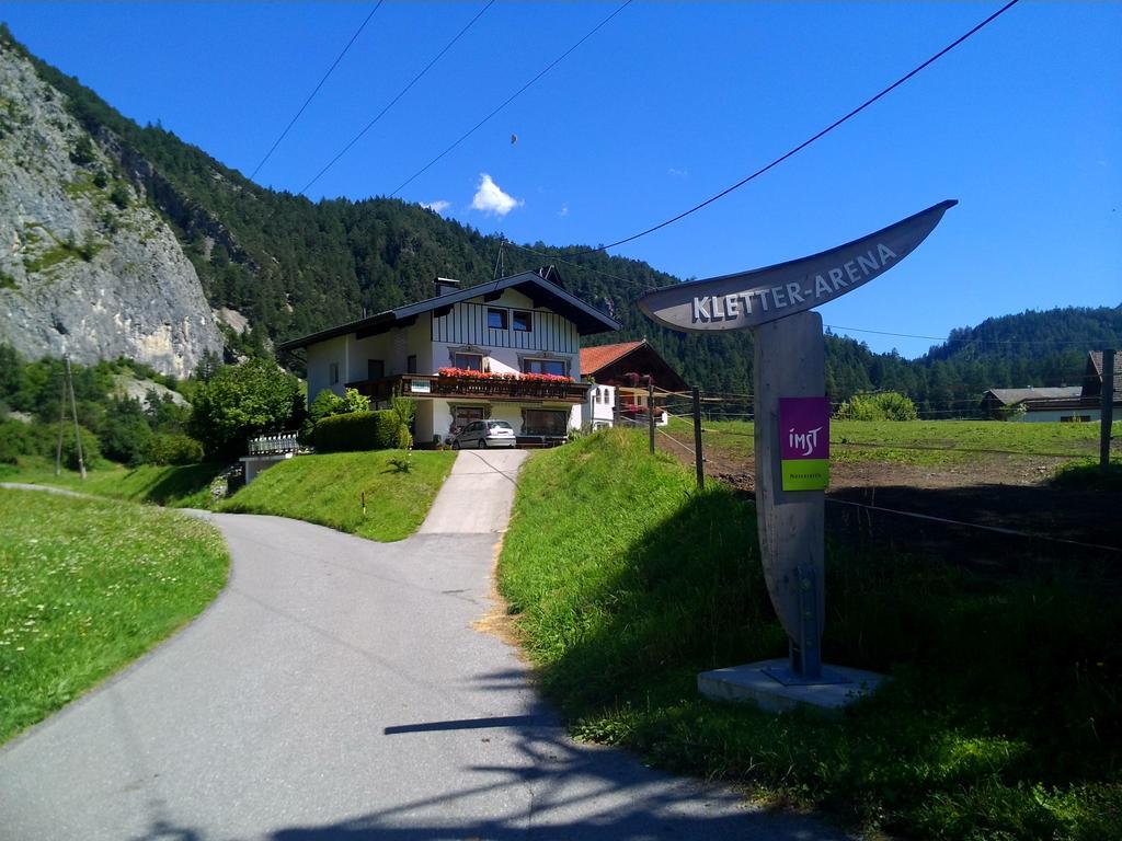 Haus Scholl Bed and Breakfast Nassereith Exterior foto